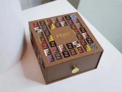 中秋送什么禮？精品盒廠家挑選幾款月餅禮盒，送禮倍有面子！