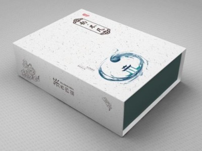 禮品盒廠家設(shè)計(jì)了一款，具有實(shí)用性和精美的茶葉包裝盒