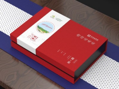 濟南紙盒廠家提醒，現(xiàn)在定制包裝盒，還能趕上春節(jié)銷售旺季的這班車！